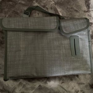 Back seat organizer (Pack & Pull Caddy)